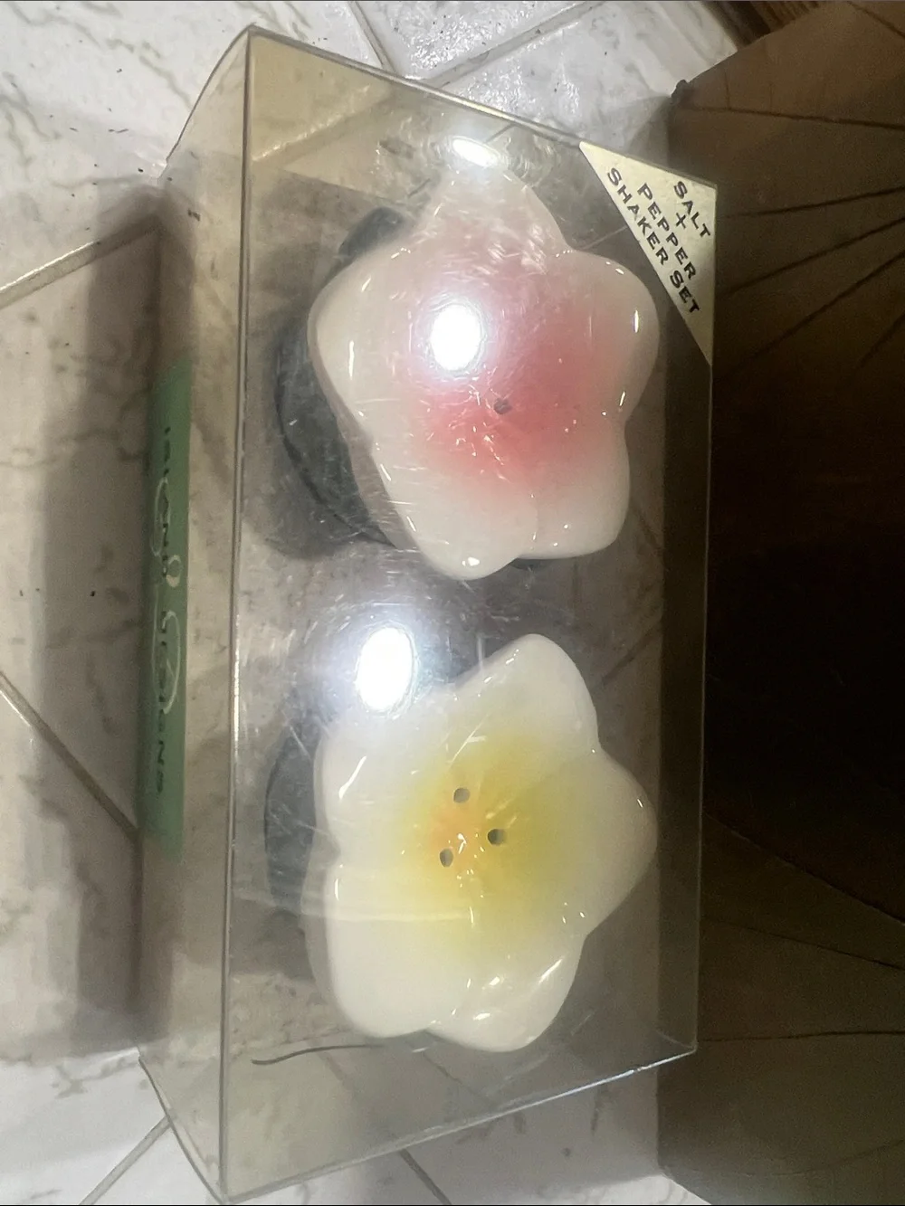 Island Designs Plumeria Ceramic Salt and Pepper Shakers